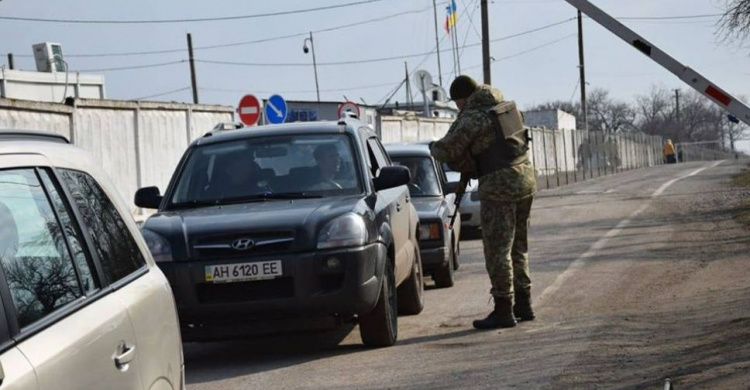 Боевики «ДНР» устроили вечернюю провокацию на одном из КПВВ