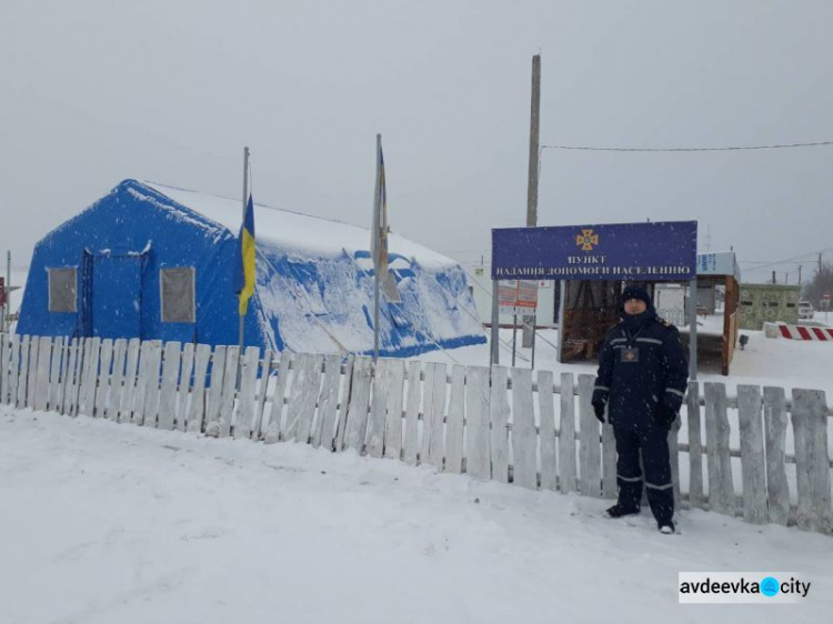 Морозы привели в пункты помощи на КПВВ в Донецкой области более 80 человек за сутки (ФОТО)