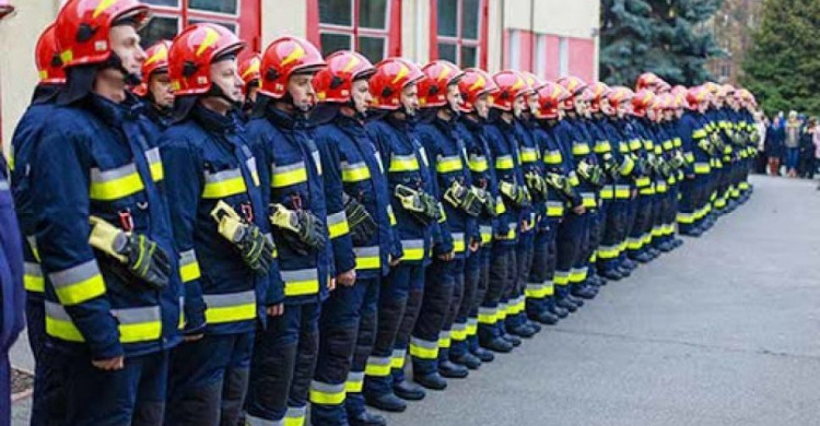 Рятувальники Авдіївки запрошують місцевих школярів до навчання у закладах ДСНС України