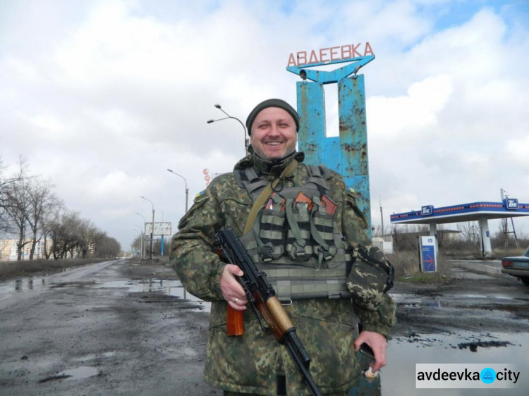 В прифронтовой Марьинке  на блокпосту умер полицейский