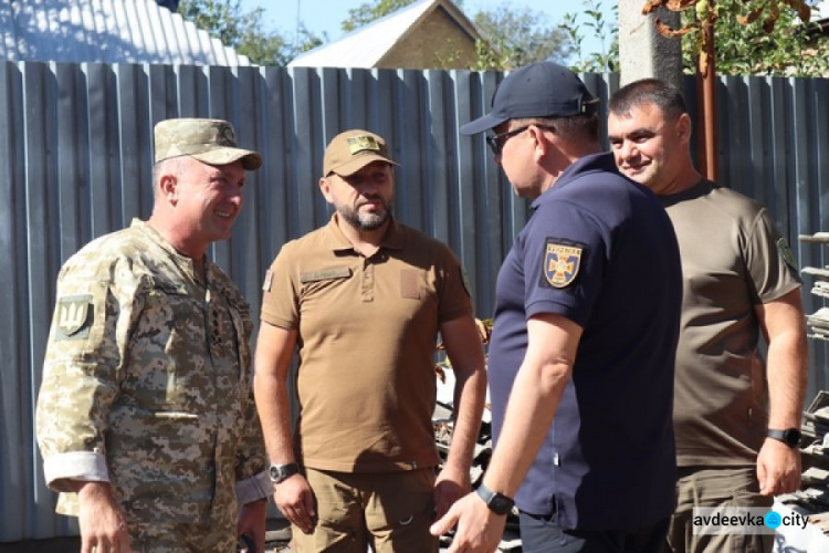 В Авдіївці рятувальники ДСНС відновили більше 130 пошкоджених обстрілами будинків 