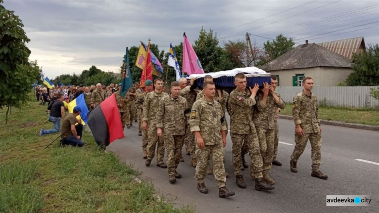 В Лимане попрощались с воином, освобождавшим Авдеевку