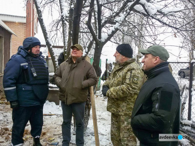 В Авдеевке спасатели-восстановители работают по четырем адресам: появились фото