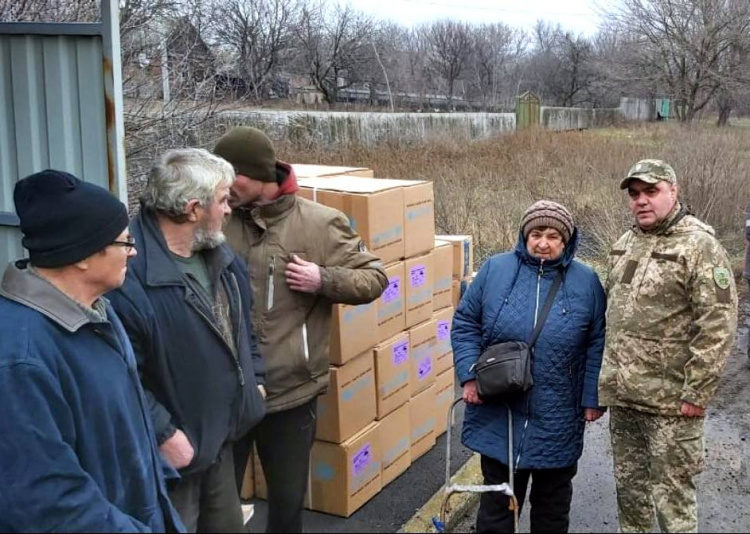 "Тепла допомога": Авдіївська влада продовжує підтримувати мешканців громади