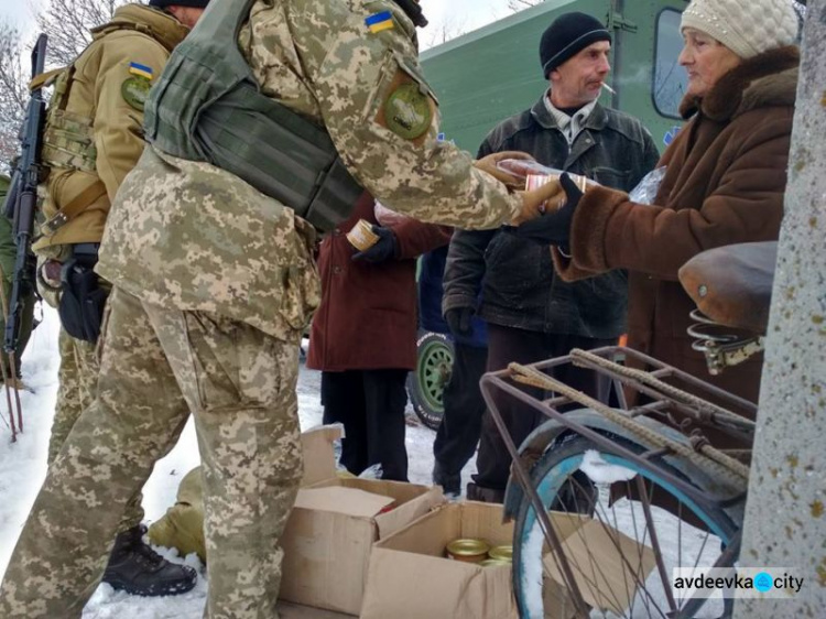 "Симики" доставили гуманитарку  в два недавно освобожденных села  на Донетчине (ФОТО)