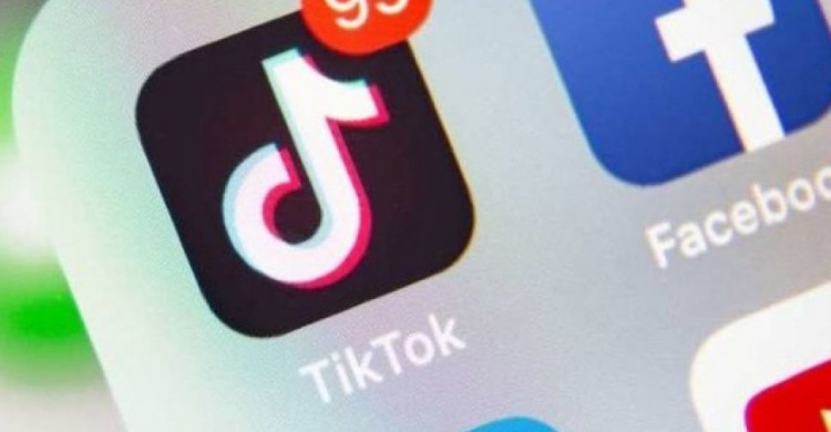 Українці просять заборонити TikTok: зареєстрували петицію