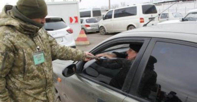 Сводка с КПВВ на линии разграничения: очереди 11 января и статистика за 10 января