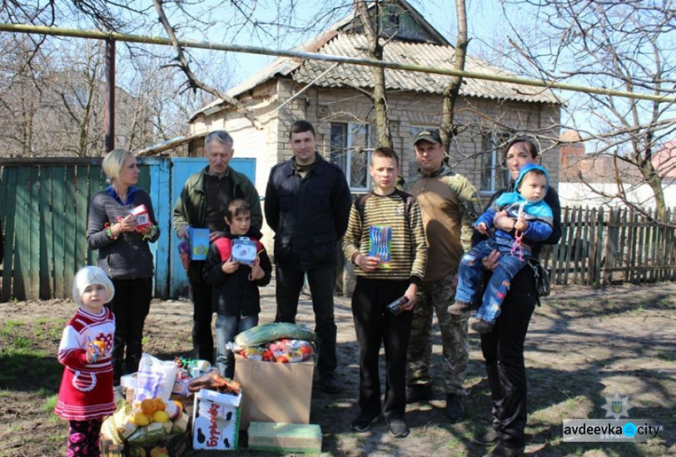 Дети Авдеевки получили подарки из Львова (ФОТО)