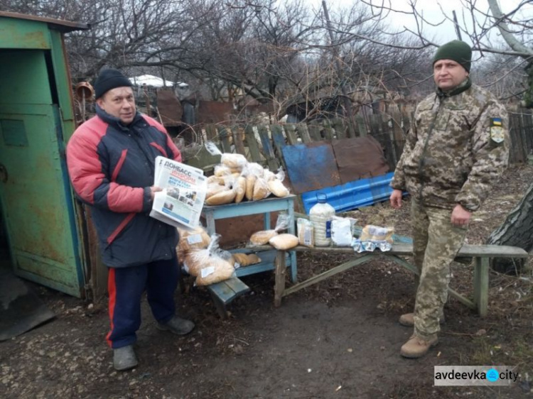 Рисунки, продукты, воду и подарки развозили в течение недели авдеевские «симики» (ФОТО)