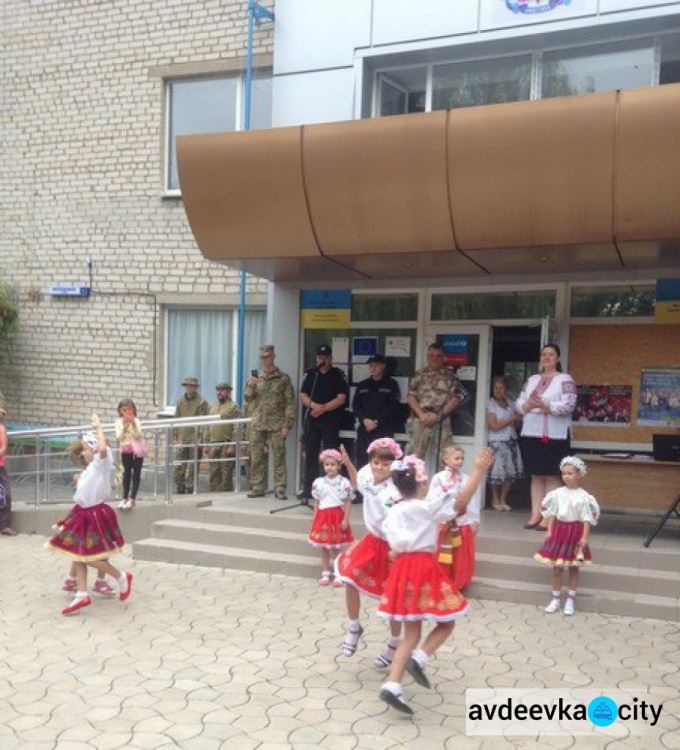 В детских садах Авдеевки отпраздновали День Флага (ФОТООТЧЕТ)