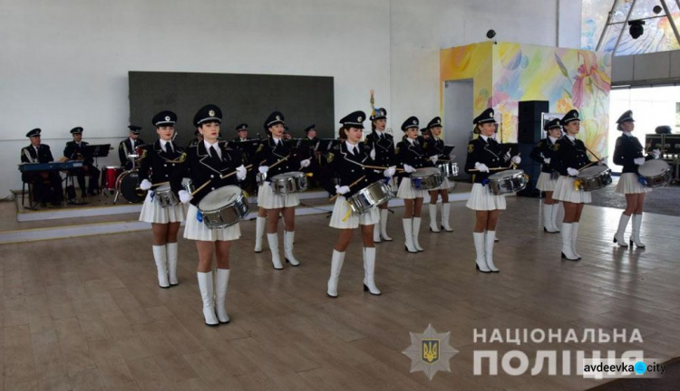 В Донецкой области женщины-полицейские разрушают стереотипы (ФОТО + ВИДЕО)