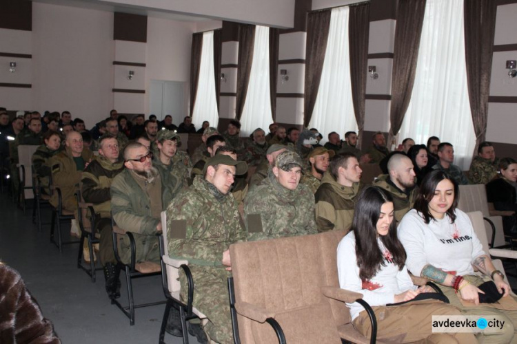 Группа ТНМК выступила в Авдеевке перед военными и спасателями (ФОТО)