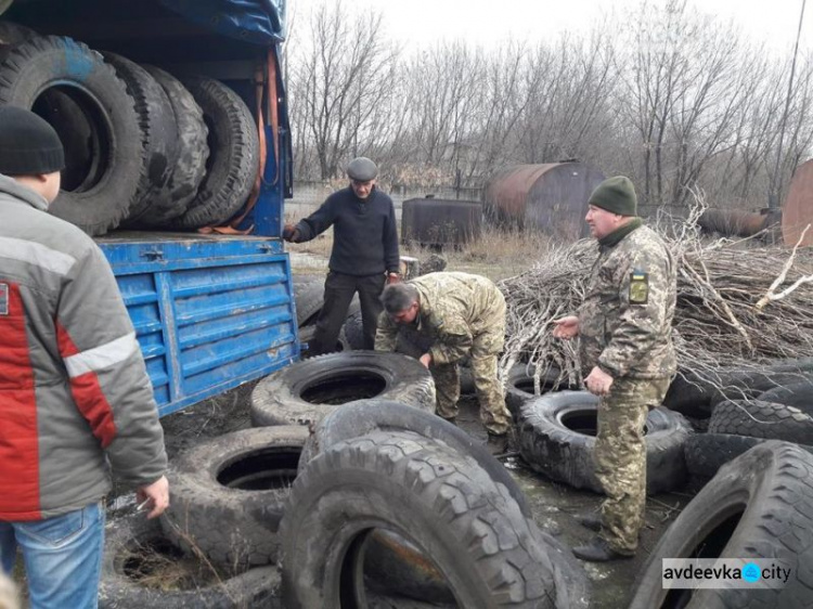 Военкомат помог защитникам Авдеевки: появились фото