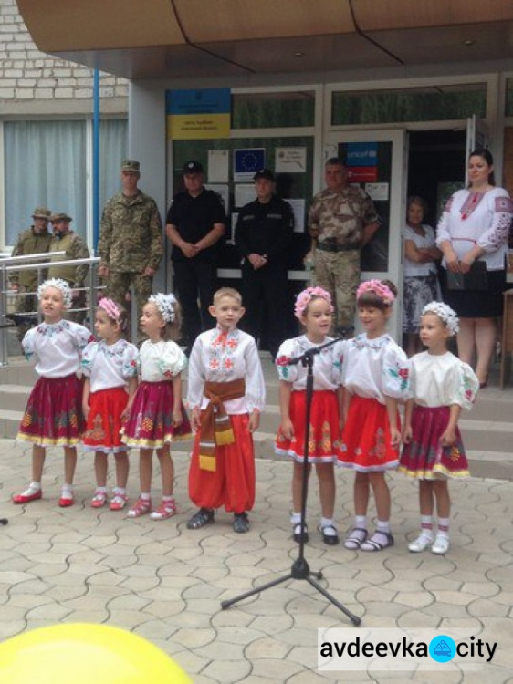 В детских садах Авдеевки отпраздновали День Флага (ФОТООТЧЕТ)