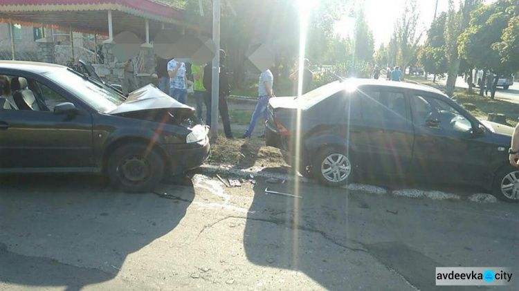 На Донетчине уличенный во взятках полицейский попал в ДТП при попытке скрыться от следователей (ФОТО)