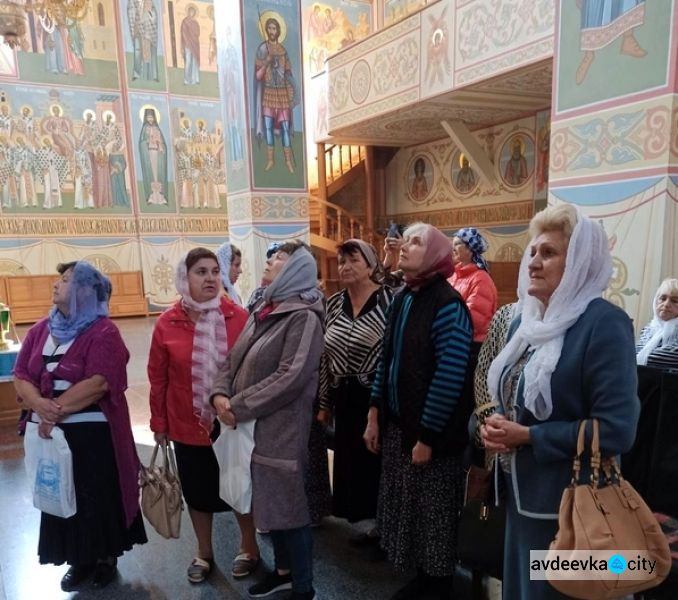  В рамках проєкту "Активне та безпечне довголіття" авдіївці поважного віку відвідали Свято-Успенський собор у Микольському 