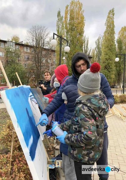 Громаде Авдеевки презентовали мурал "Казак Мамай"