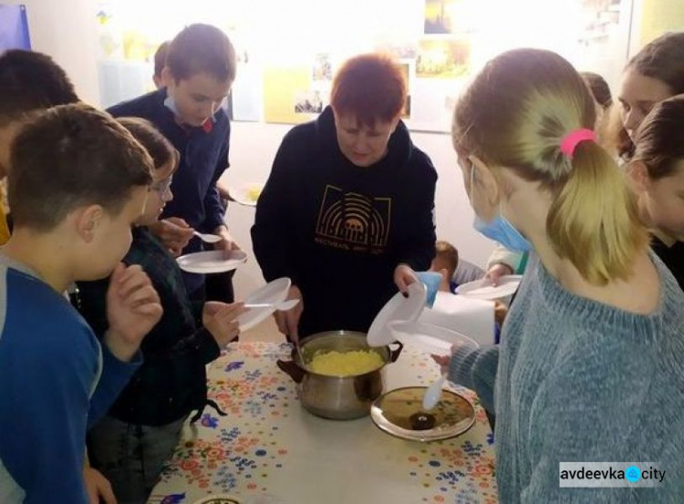 Школяри Авдіївки дізналися про культурне надбання своїх предків - авдіївську кашу