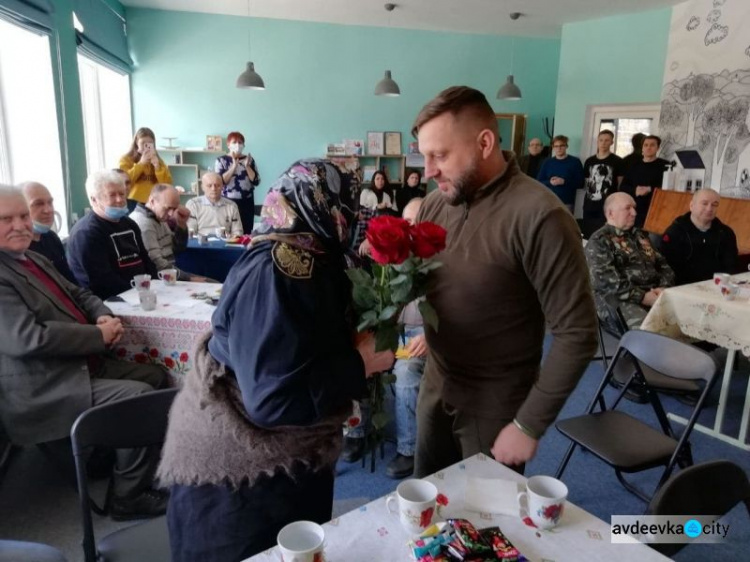 Молодь Авдіївки запросила воїнів-інтернаціоналістів на атмосферну зустріч «Гаряча сльоза»