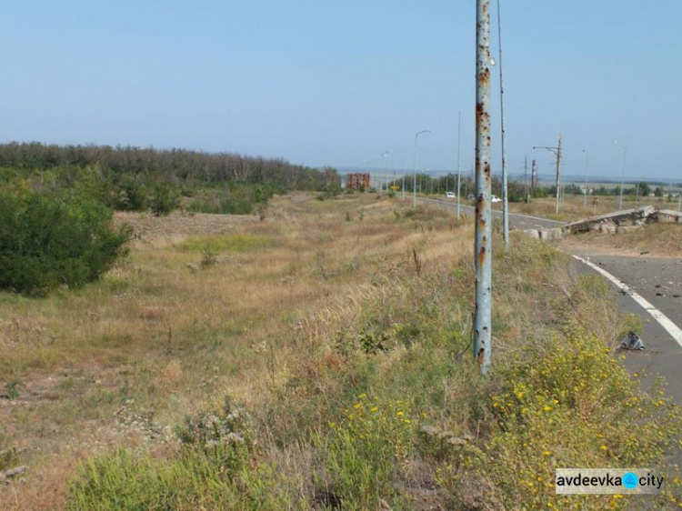 Под Авдеевкой начали восстанавливать Южнодонбасский водопровод (ФОТО)