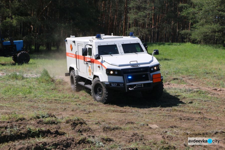 В Донецкой области 16 единиц техники и более 50 спасателей тушили лесной «пожар» (ФОТО)