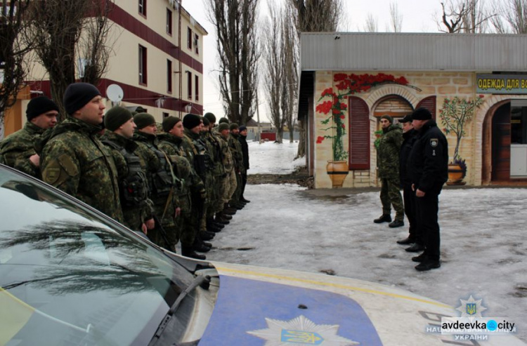 На охрану Покровской оперзоны вышли полиция и общественные формирования (ФОТО)