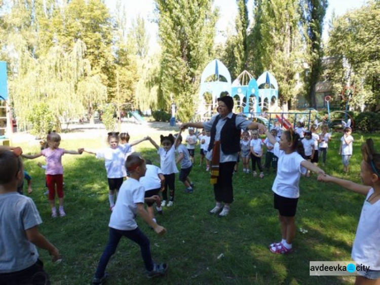 Авдеевские малыши развлекались и соревновались (ФОТО)