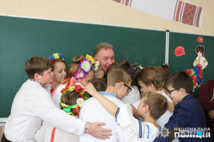 В Авдеевке провели «Урок мужества» (ФОТО)