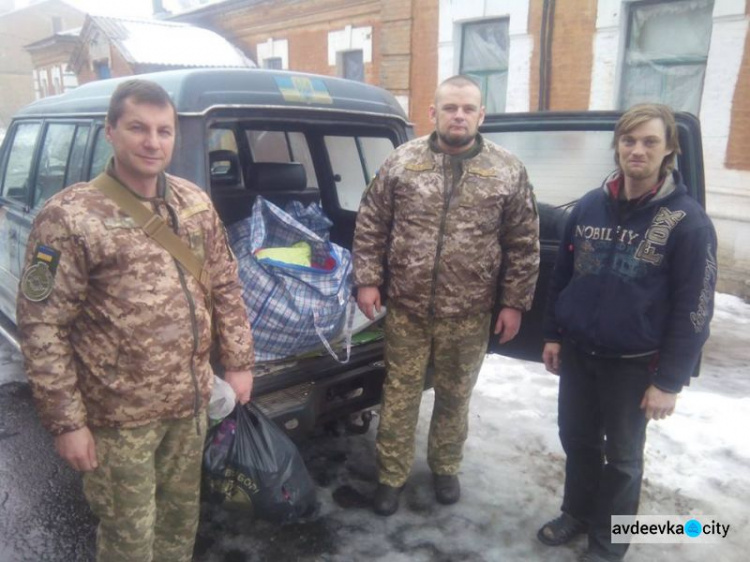 Многодетная семья из  Авдеевки получила подарки к 8 марта (ФОТО)