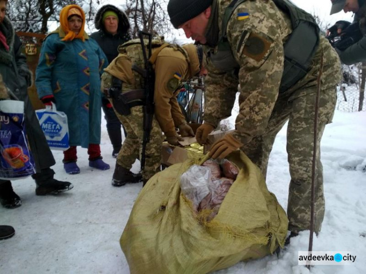 "Симики" доставили гуманитарку  в два недавно освобожденных села  на Донетчине (ФОТО)