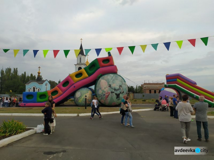 В Авдеевке ко Дню города отшумел концерт (ФОТО)