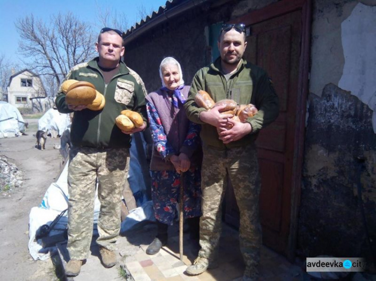 Офицеры Cimic Avdeevka доставили помощь в опасное место (ФОТО)