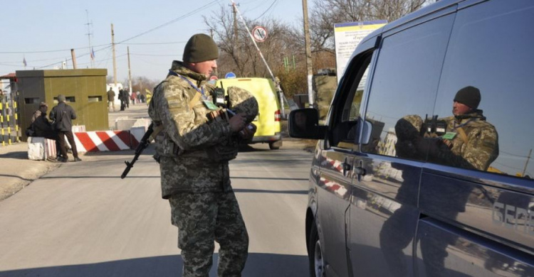 Ситуация у донбасских КПВВ: утром 18 ноября легче всего было проехать через «Гнутово»