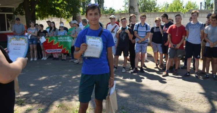 В Авдеевке соревновались в беге и ходьбе (ФОТО)