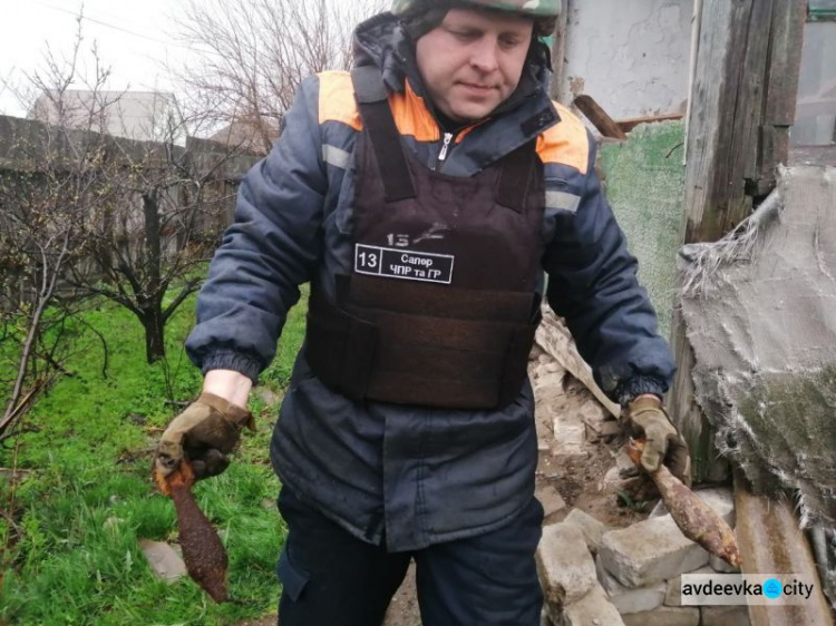 Неделя спасателей в зоне ООС: обезврежены взрывоопасные предметы, оказана помощь на КПВВ (ФОТО)