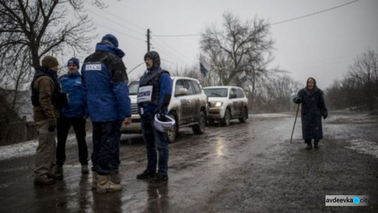 В районе Авдеевки зафиксированы взрывы неопределенного происхождения