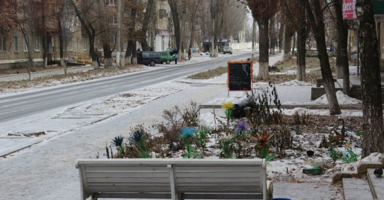 Улицы Авдеевки превратились в каток (ФОТОФАКТ)