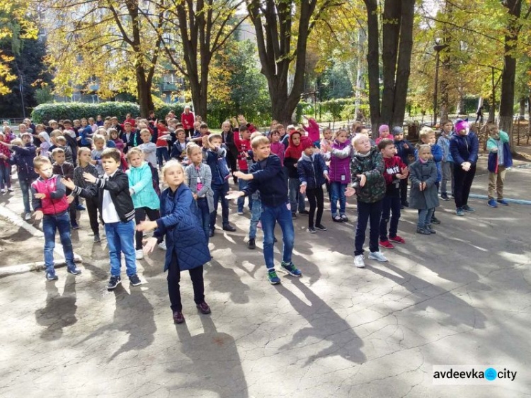 Дети Авдеевки приобщились ко Дню Мира (ФОТО)