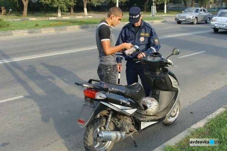 Какие штрафы грозят владельцам мотоциклов и скутеров и за что их можно получить