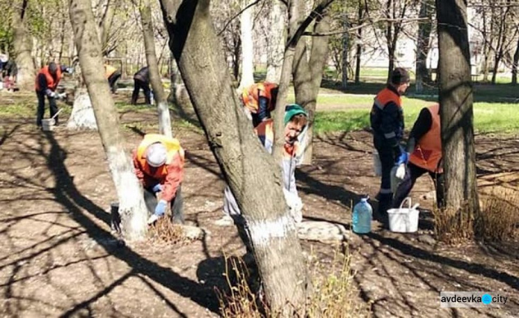 До Велкодня комунальники влаштували велике прибирання Авдіївки