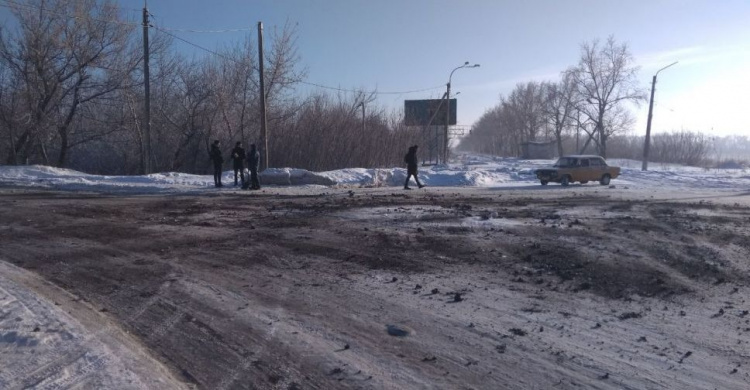 Авдеевка: дорога через железнодорожный переезд стала безопаснее (ФОТОФАКТ)