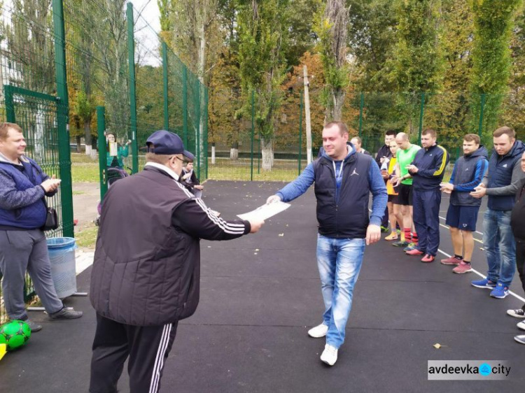 В Авдеевке состоялся турнир по футболтеннису: фоторепортаж