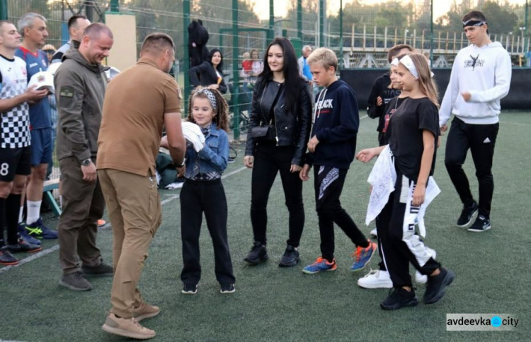 В Авдіївці до дня Дня фізичної культури та спорту нагородили тренерів та активних спортсменів