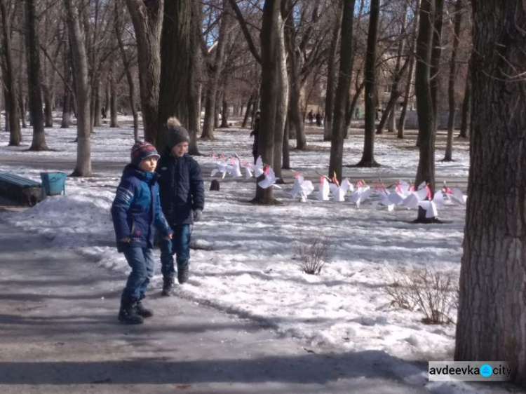 В Авдіївці вшанували героїв Небесної сотні тихою акцією (ФОТО)