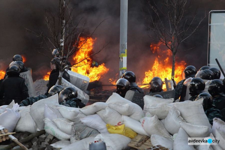 Памяти Небесной сотни: Украина вспоминает кровавую фазу Революции достоинства (ФОТО)