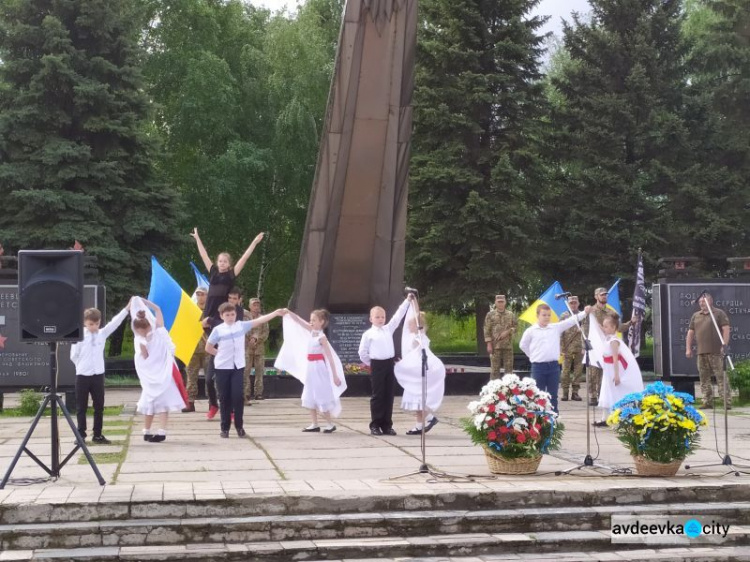 В Авдеевке прошли памятные мероприятия ко  Дню Победы (ФОТОРЕПОРТАЖ)