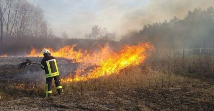 Авдіївка: біля зупинки відбулась пожежа