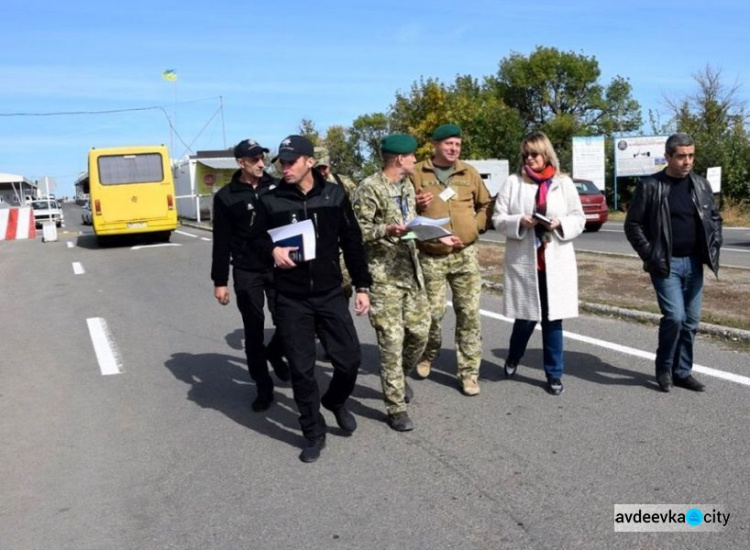 Межведомственная группа провела обследование  КПВВ на Донбассе перед введением  нового "Порядка въезда и выезда"