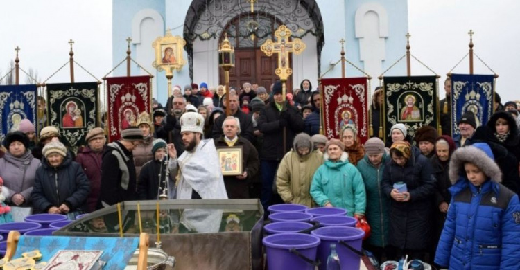 Водохрещення в Авдіївці: де і коли можна освятити воду