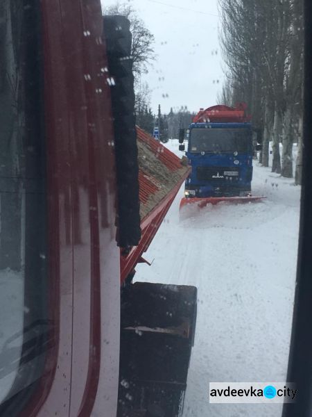 В Авдеевке борются с ударом стихии (ФОТО)